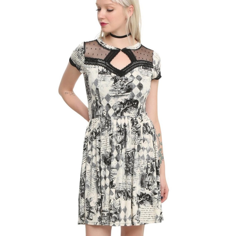 Alice In Wonderland Storybook Dress sz XL
